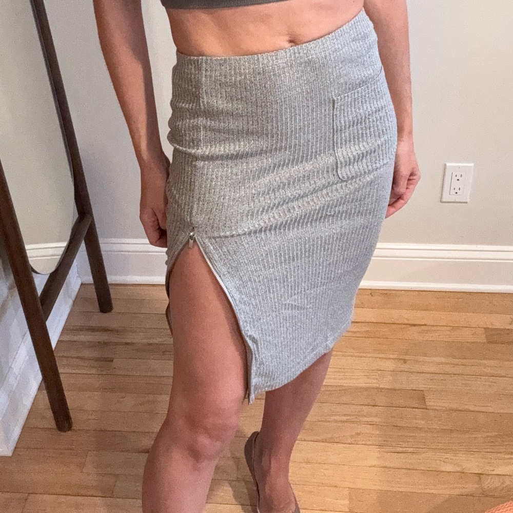 Gottox skirt with zipper and pocket detail